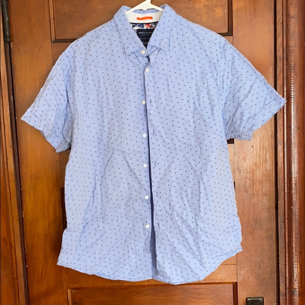 Men’s shortsleeved button up shirt w/dragonfly